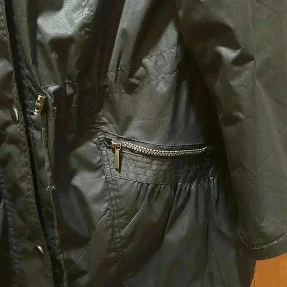 Yoki Rain coat. Size 1XL - Picture 4 of 10